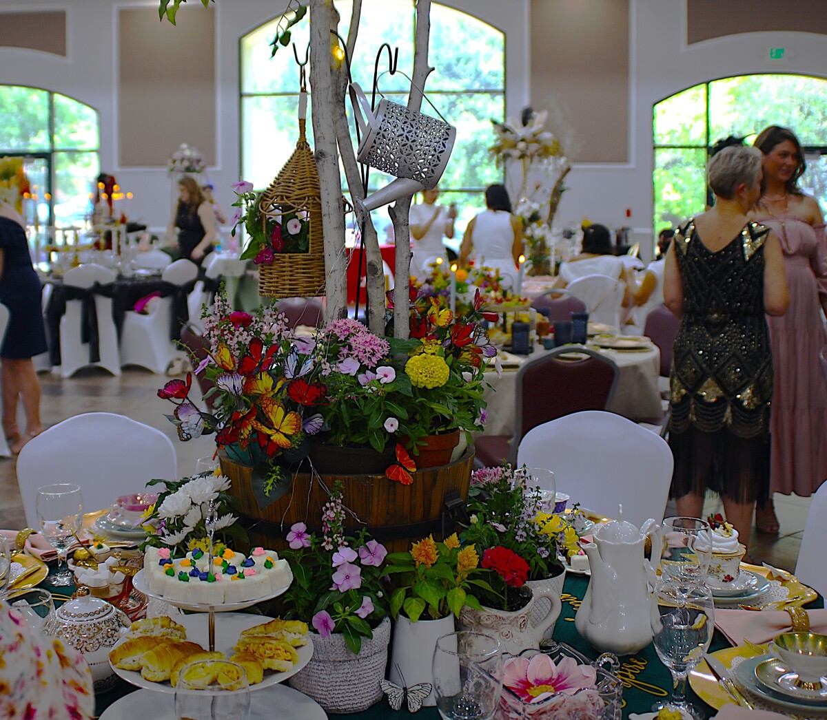 My garden themed table from last year.