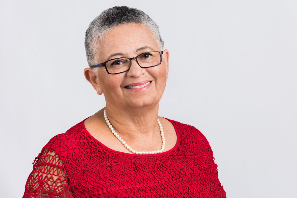 Honorary Chair: Bethaida González