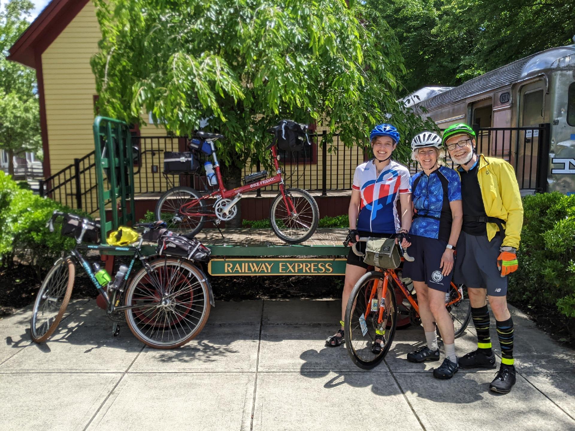 Family bike outing with Dad and Laurel
