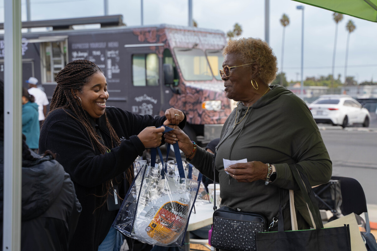 UMMA Thanksgiving Turkey Distribution