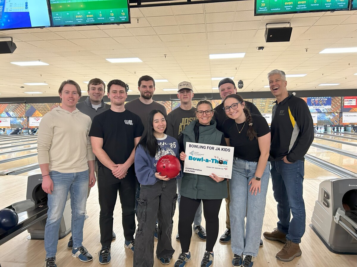 2025 EY bowlers