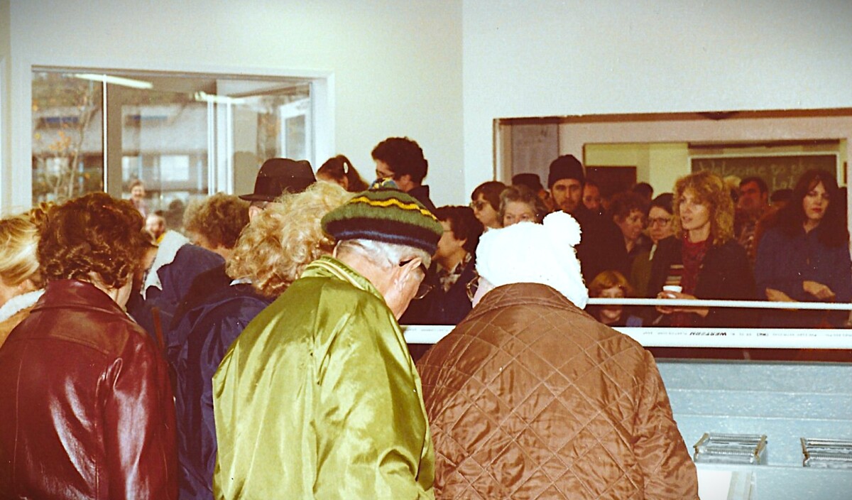 Feiro Opening Day Crowd - 1981