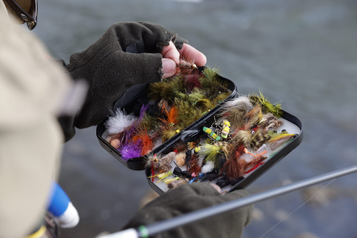 Tying flies for flyfishing