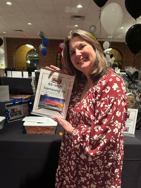Another happy prize winner!