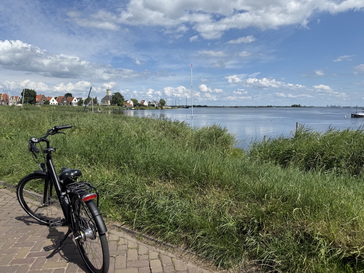 Biking from Amsterdam to Marken (fishing island!)