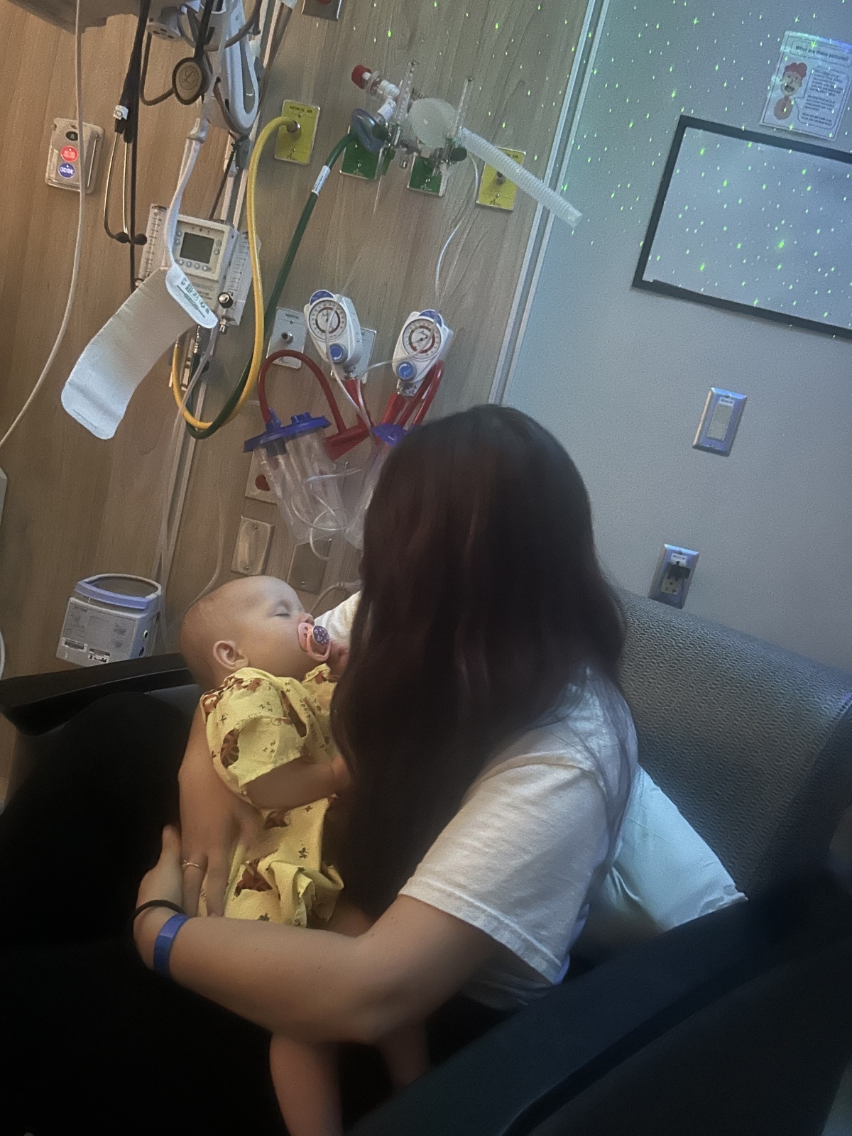 Sleeping good in mamas arms