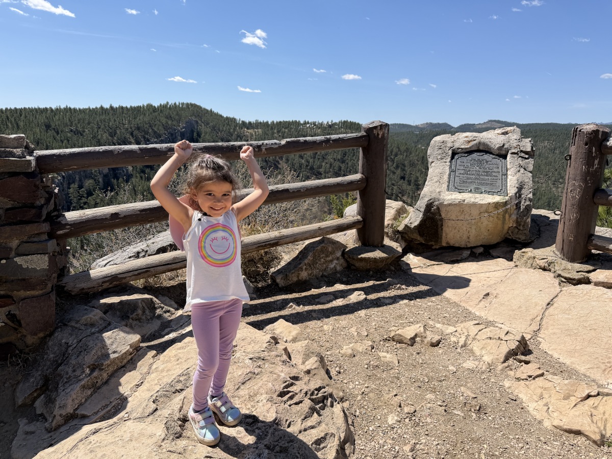 Stratobowl Hike, May 2