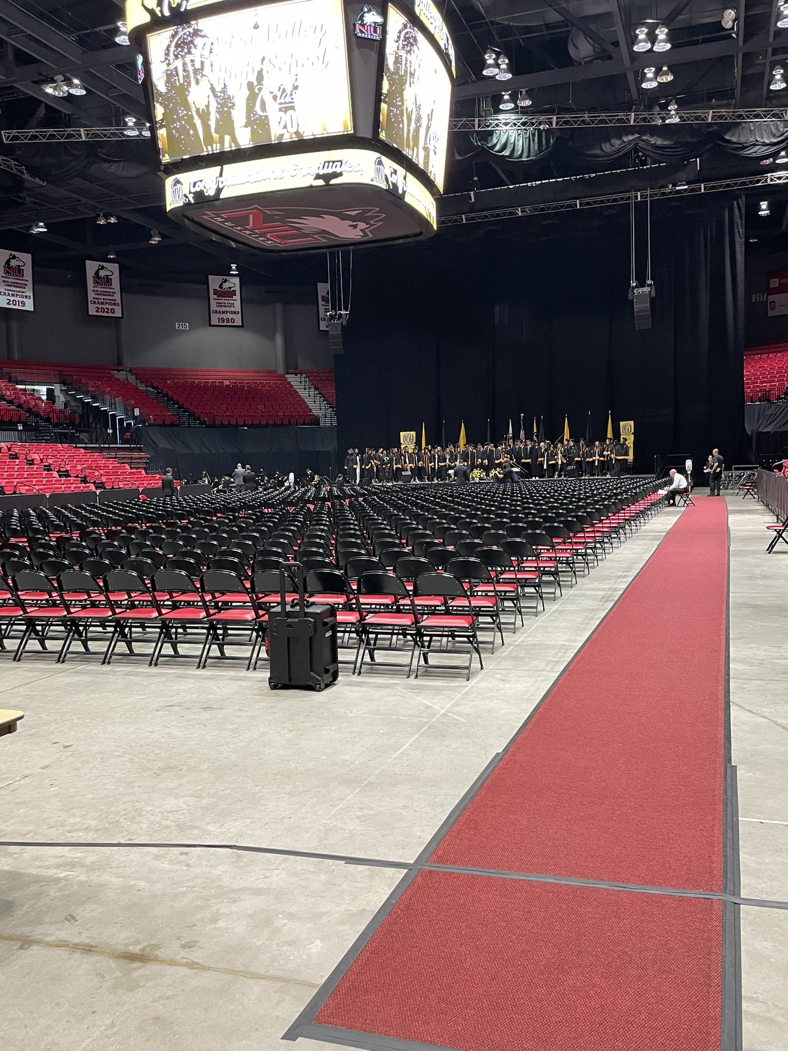 2023 NIU Graduation Skybox Suite Auction