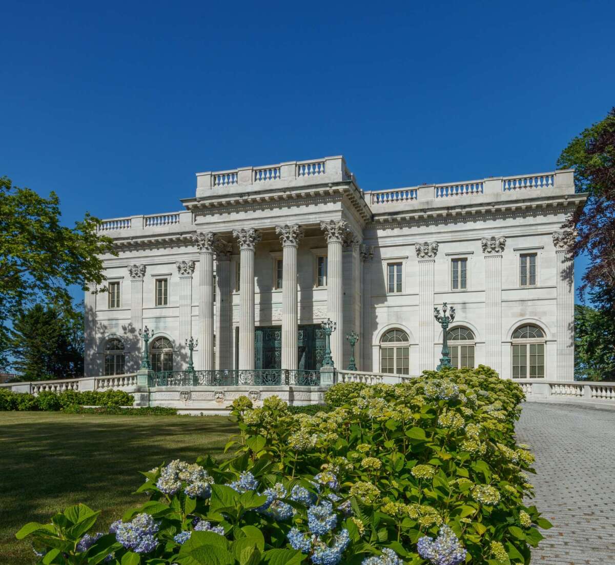 Tickets for a Newport Mansion Tour 