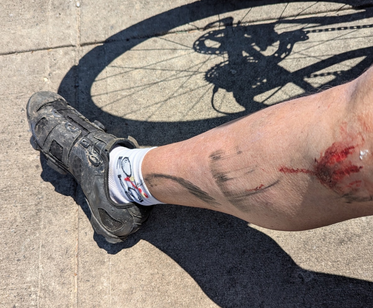 Temporary Tattoo, Hero Islands, VT, Bos/tréal 2025