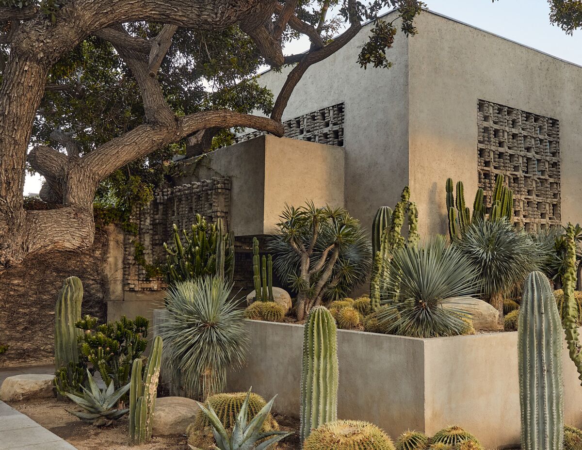 Lloyd Wright Studio (1927)