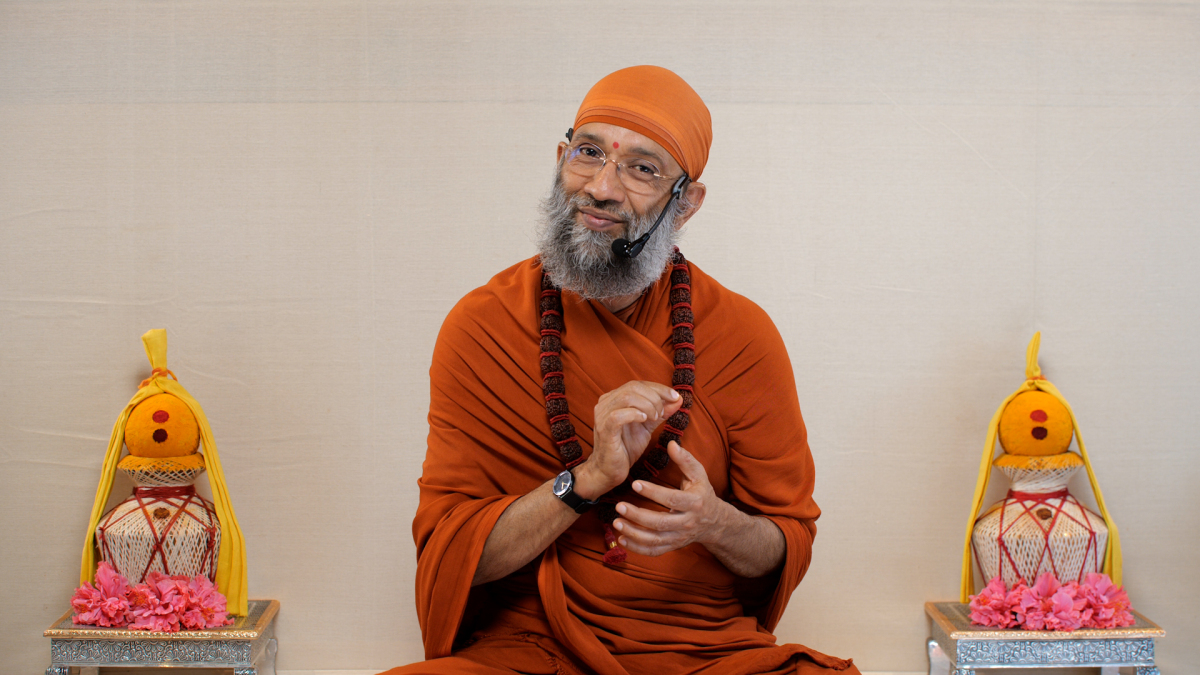 Presentation, Chanting & Blessings by HH Swami Vidyadhishananda