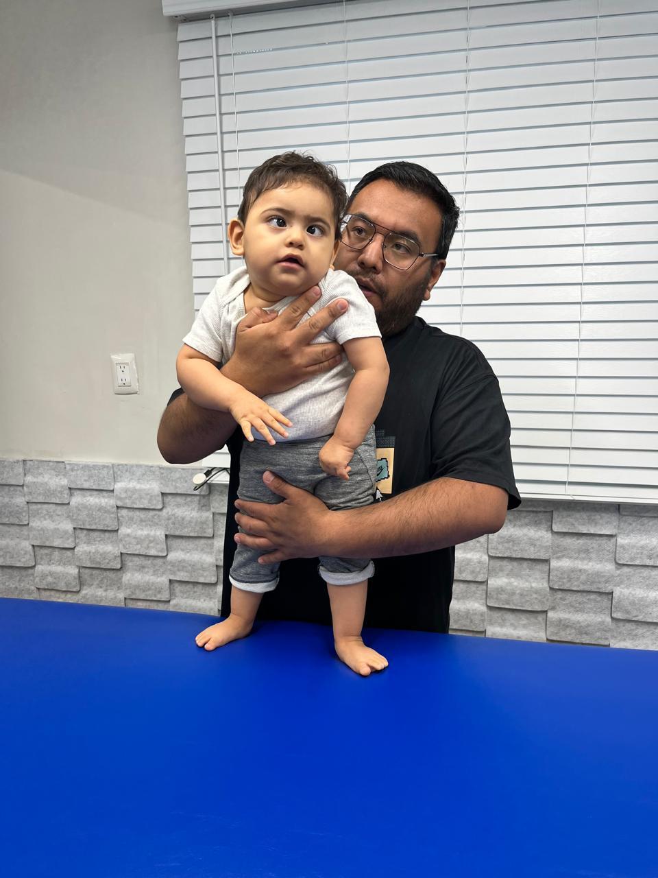 Practicando estar de pie